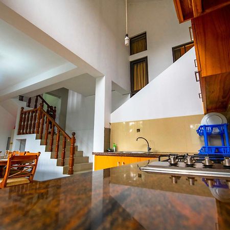 Aa Bungalow Канди Екстериор снимка