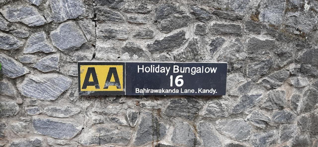 Aa Bungalow Канди Екстериор снимка