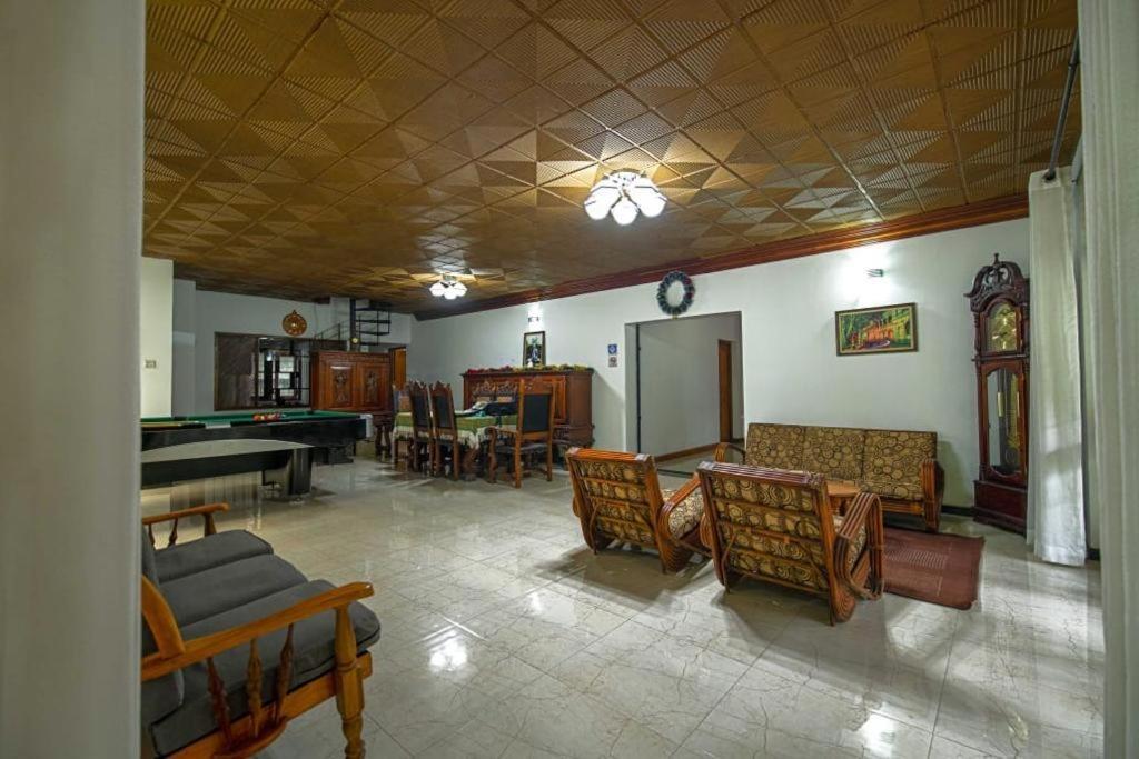 Aa Bungalow Канди Екстериор снимка