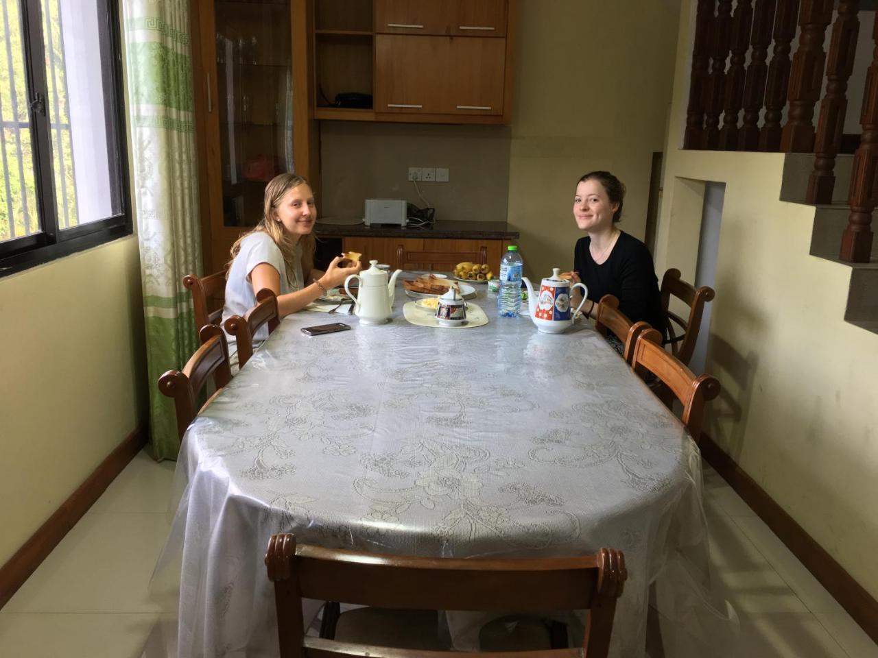 Aa Bungalow Канди Екстериор снимка