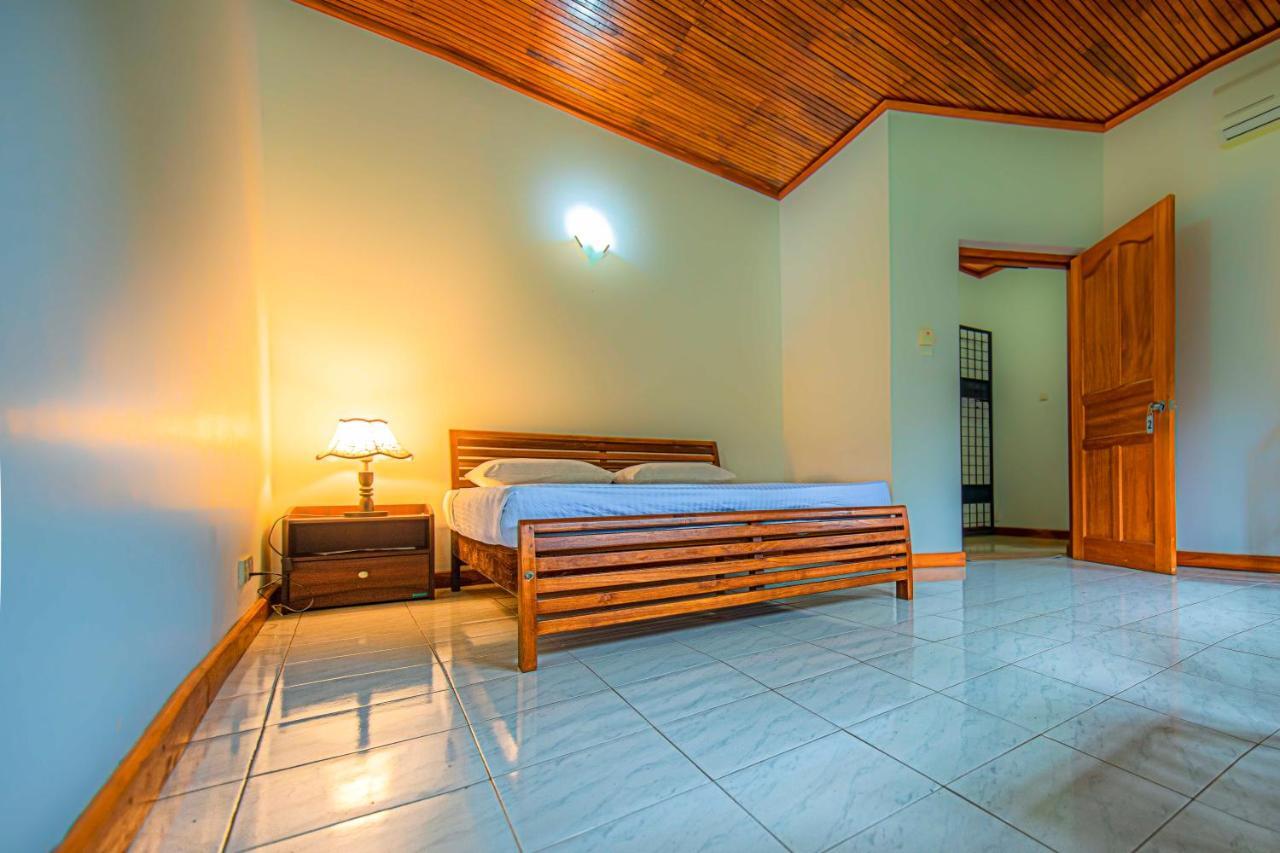 Aa Bungalow Канди Екстериор снимка
