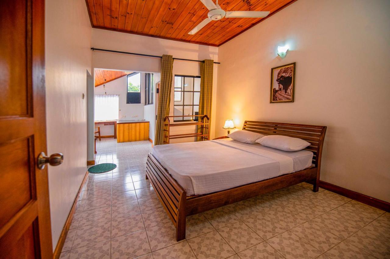 Aa Bungalow Канди Екстериор снимка